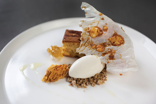 Pascere---Buttermilk-sponge-with-honeycomb-and-milk-ice-cream