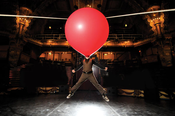 Dizzy O' Dare - The Giant Balloon Show
